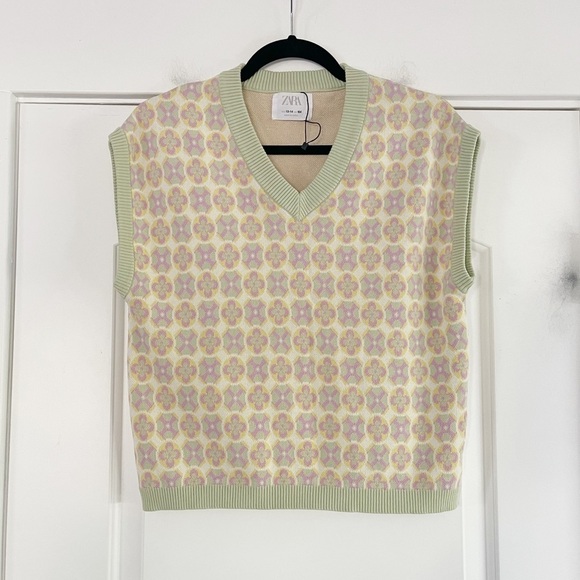 Zara Other - Zara Retro Print Knitted Sweater Vest - 13/14